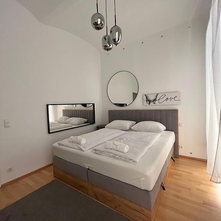 וינה Luxury Cityapartment 5 מראה חיצוני תמונה