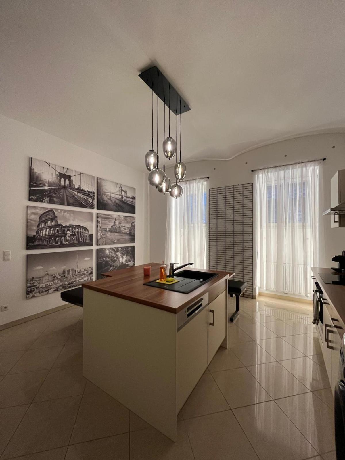 וינה Luxury Cityapartment 5 מראה חיצוני תמונה